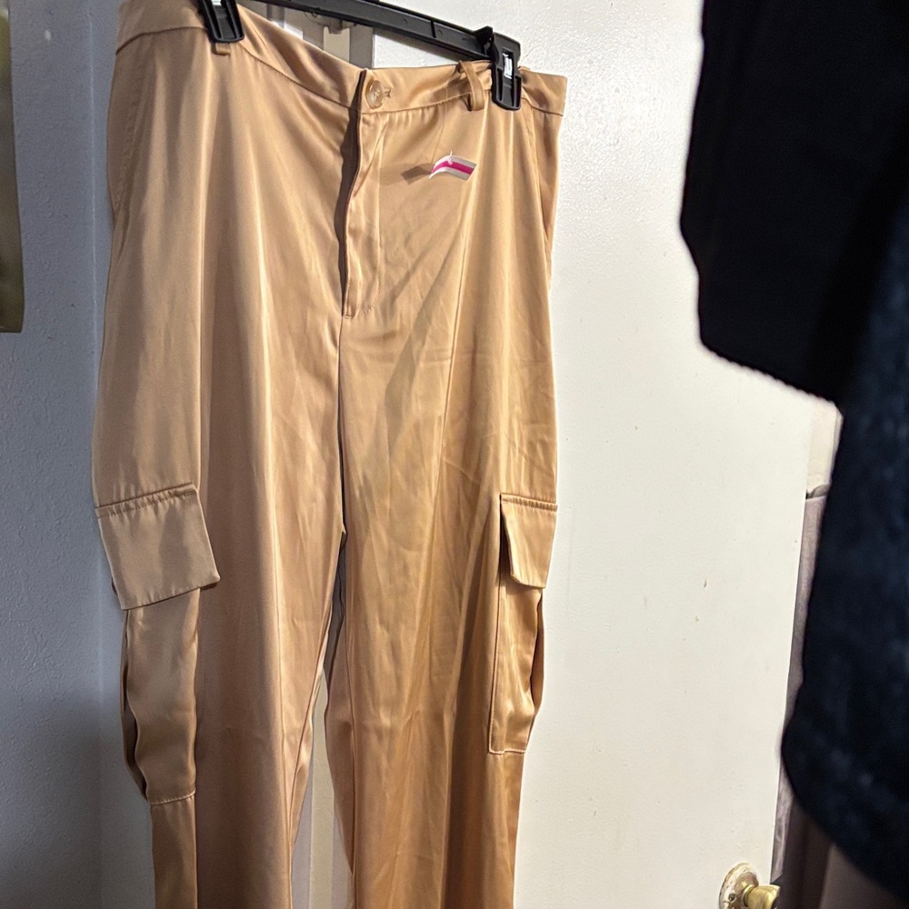 Women's Tan Cargo Pants